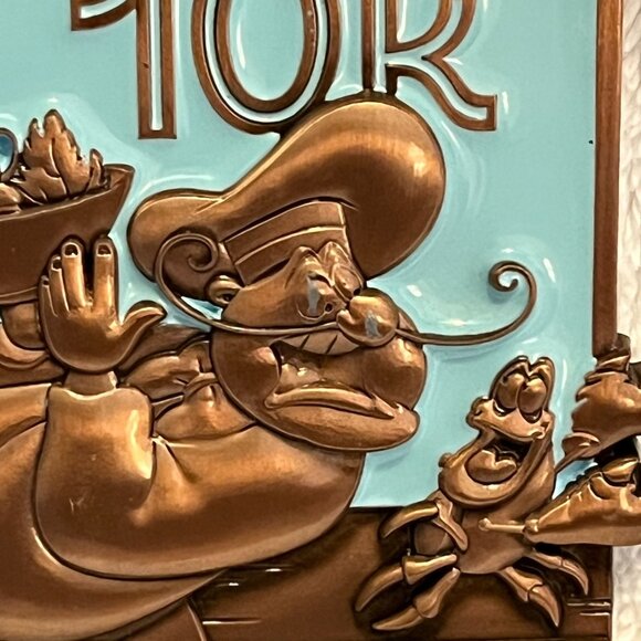 2015 Run Disney Wine‎ & Dine 10K The Little Mermaid Theme Medal Sebastian Chef - Picture 4 of 5